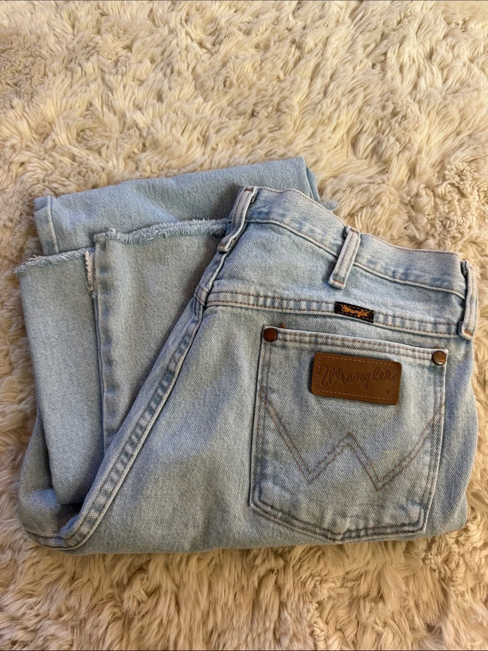 🤠Wrangler Men’s Light Blue 34” Relaxed Jeans Cowboy cut raw hem 31” inseam